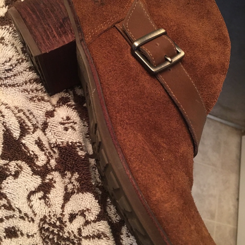 UGG Booties - Picture 6 of 8